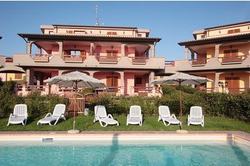 Italie Privát Follonica, Extérieur